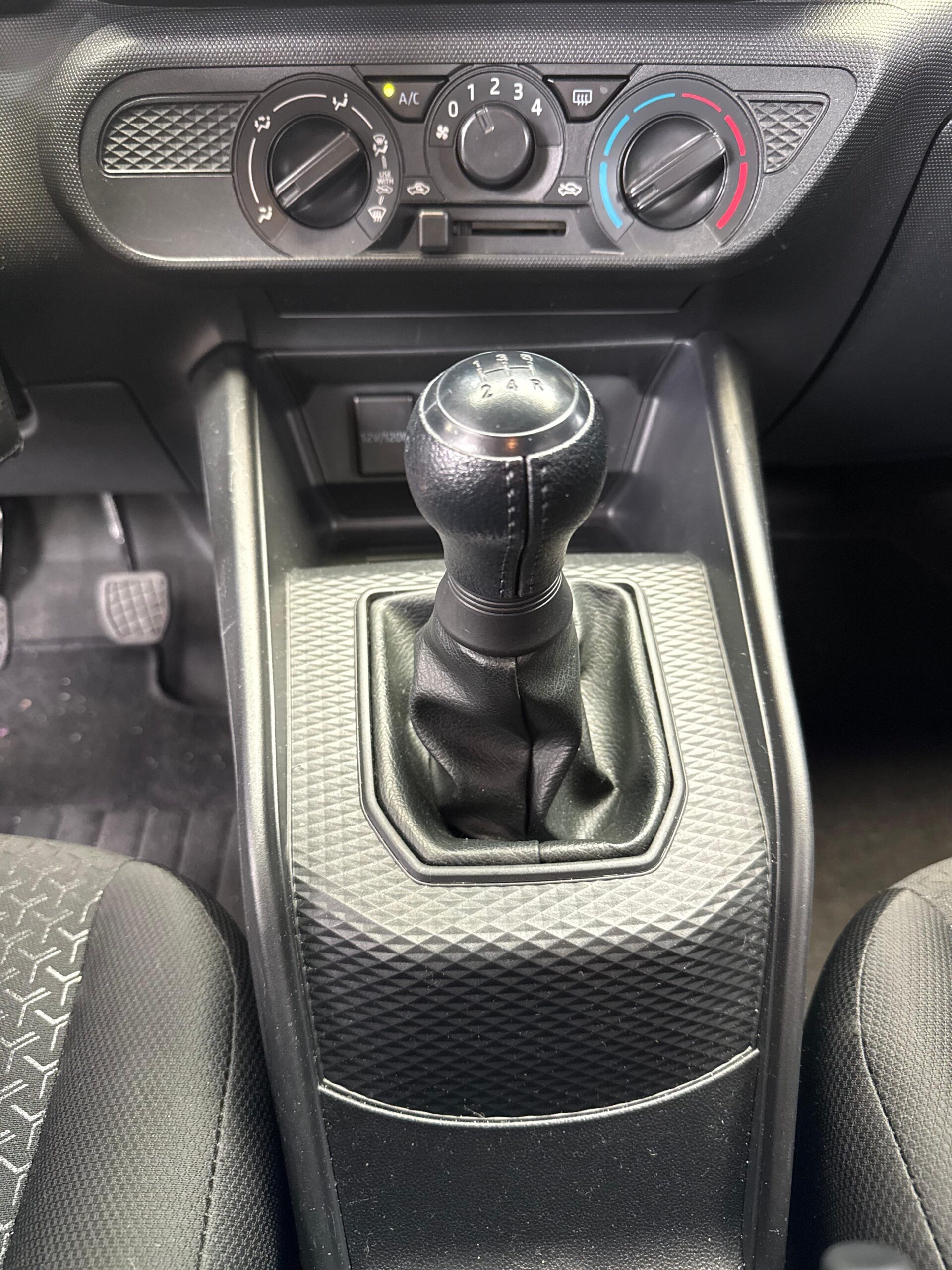 TOYOTA – RAIZE AC 1.2 5p 4×2 TM