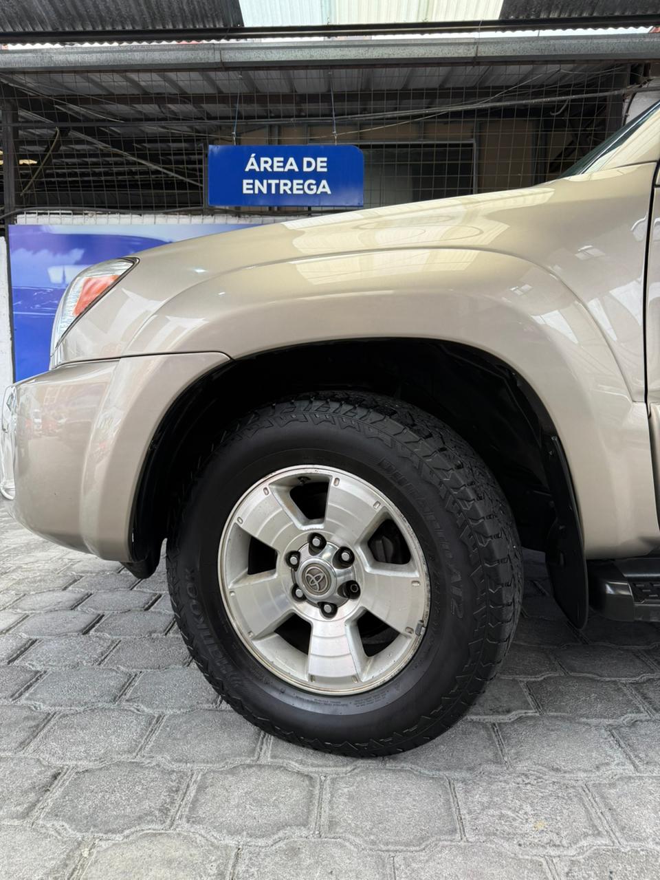 TOYOTA – 4RUNNER SR5 AC 4.0 5p 4×4 TA