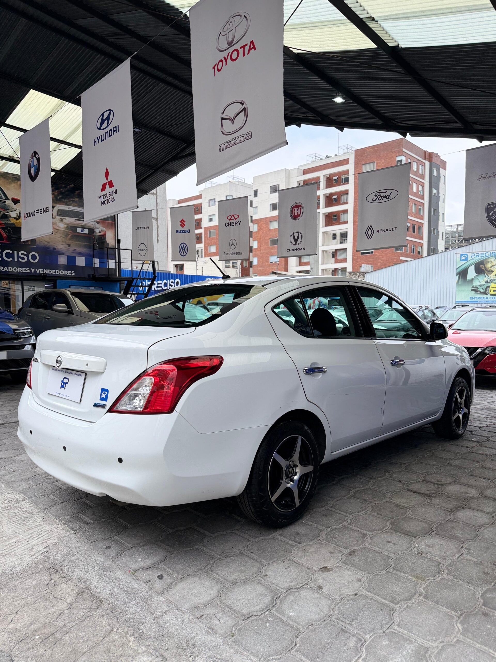 NISSAN – VERSA AC 1.6 5p 4×2 TA