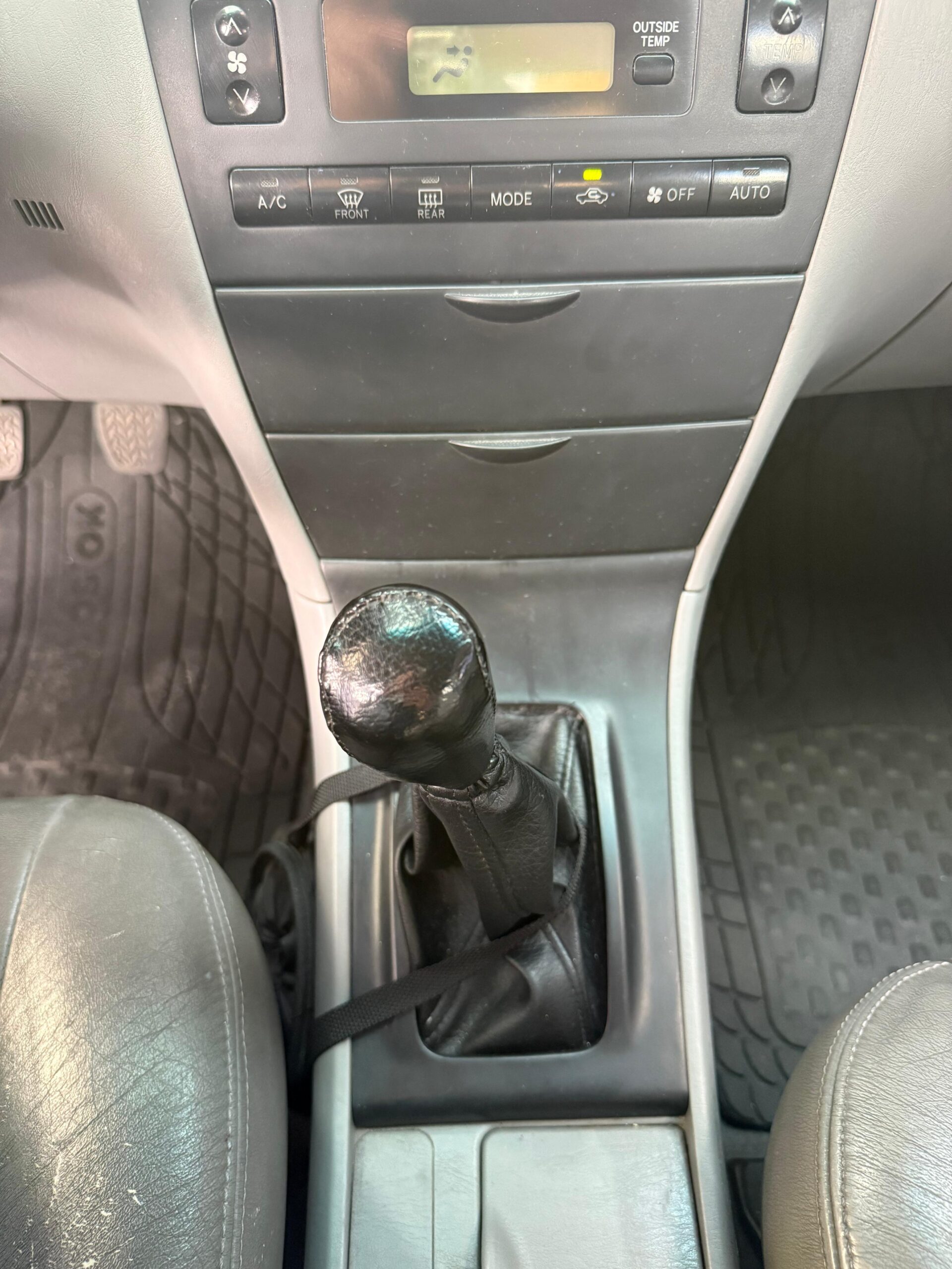 TOYOTA – COROLLA GLI AC 1.8 5p 4×2 TM