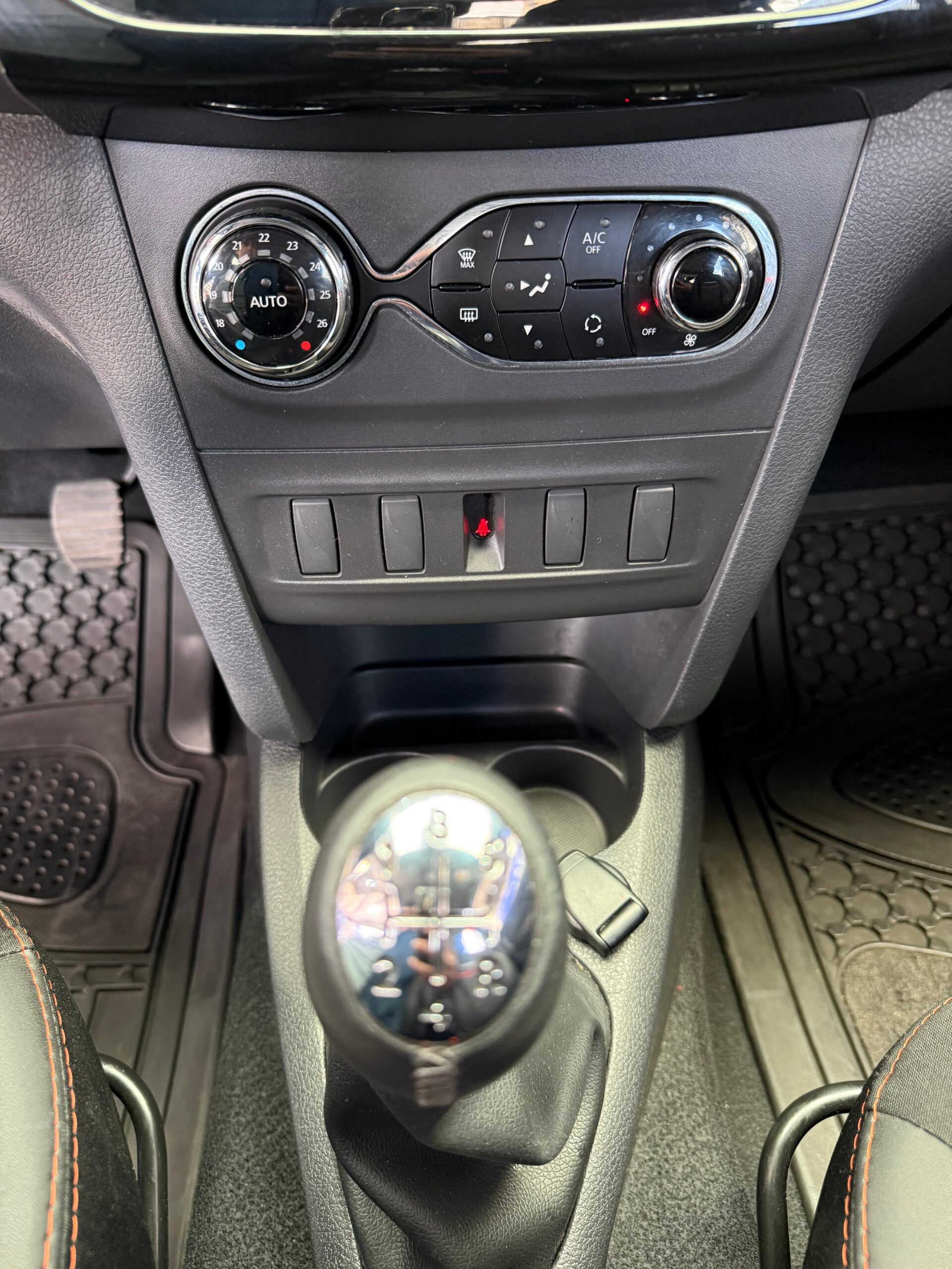 RENAULT – STEPWAY INTENS FASE II AC 1.6 5p 4×2 TM
