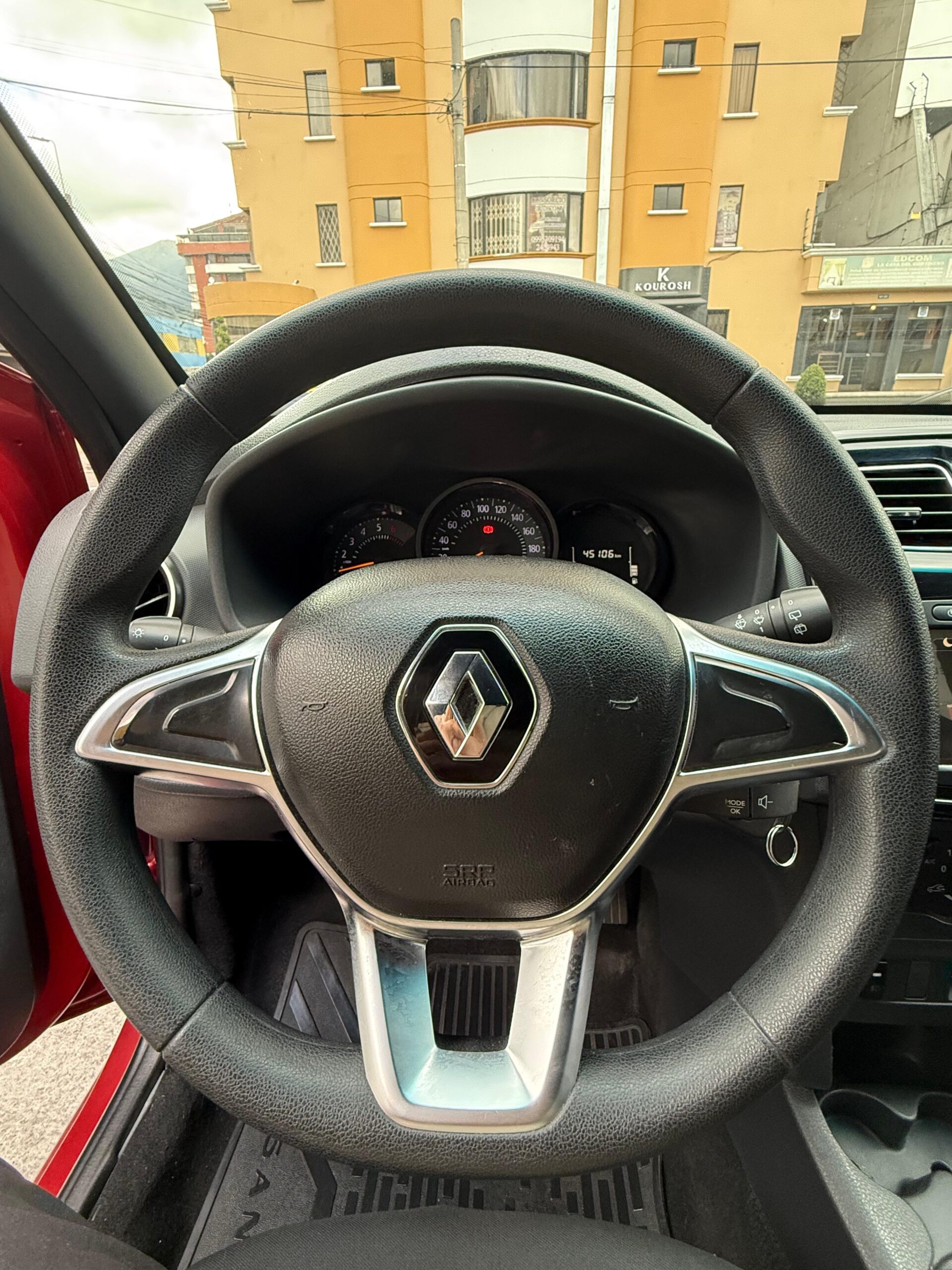 RENAULT – SANDERO AC 1.6 4×2 TM