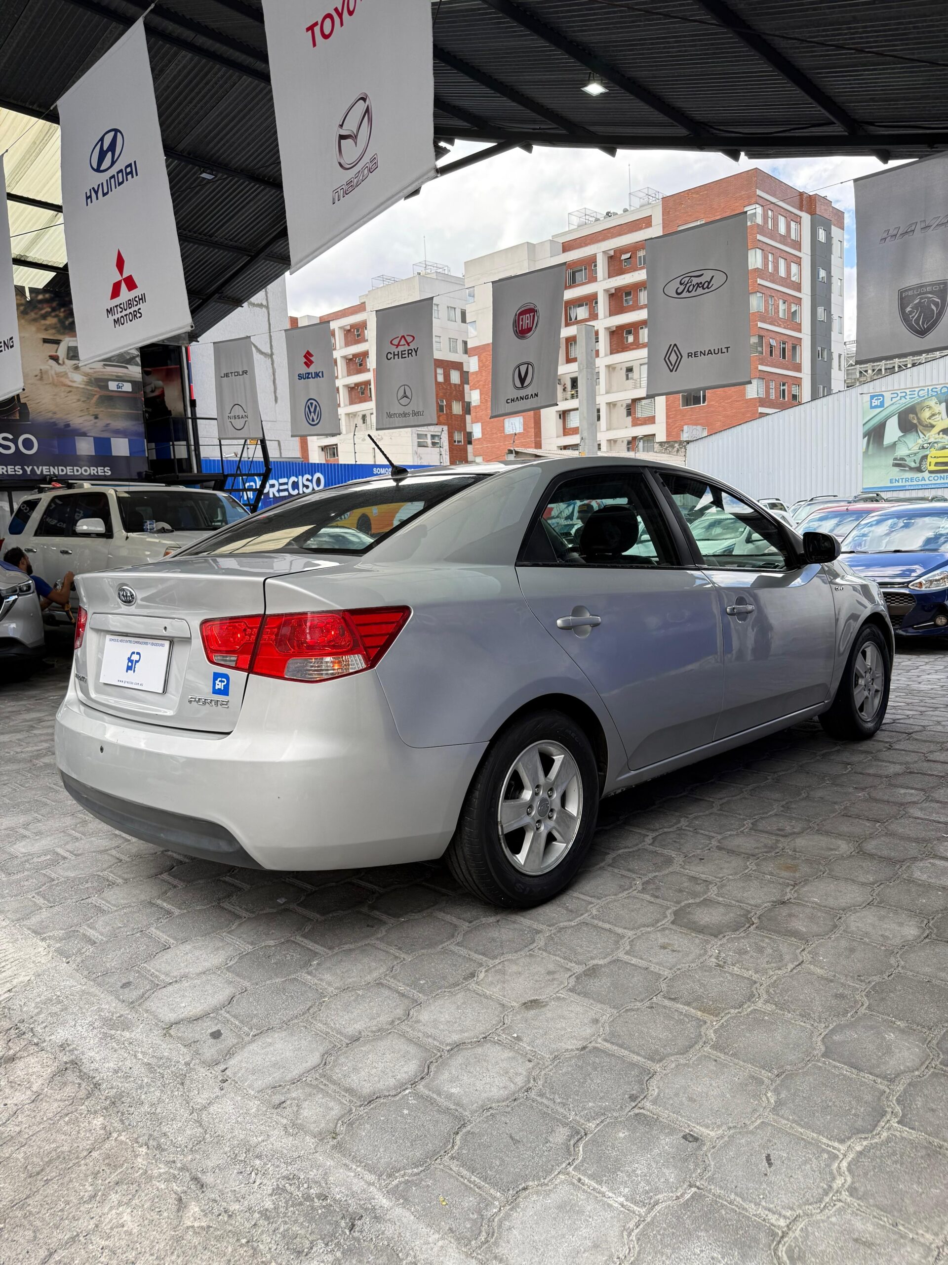 KIA – CERATO LX AC 1.6 5p 4×2 TA
