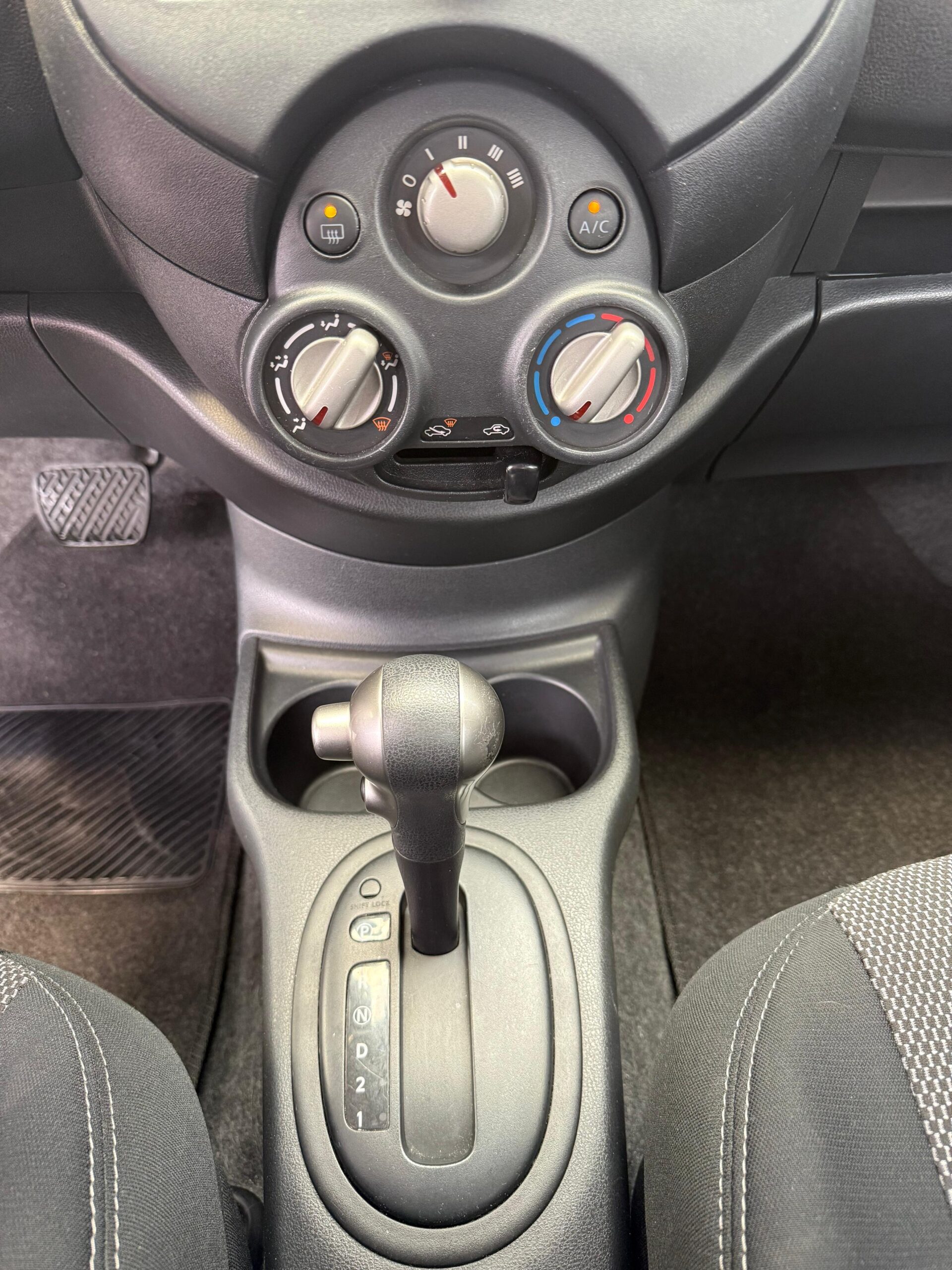 NISSAN – VERSA AC 1.6 5p 4×2 TA