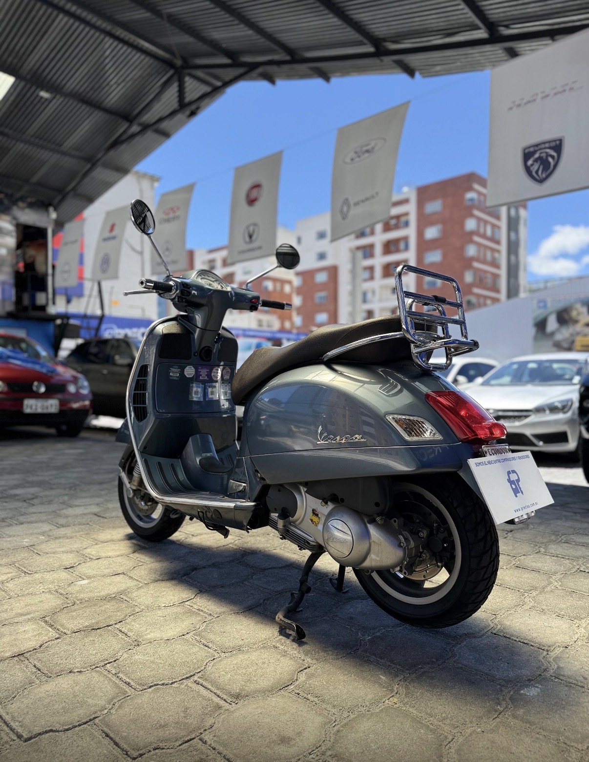 VESPA – 300 GTS TA