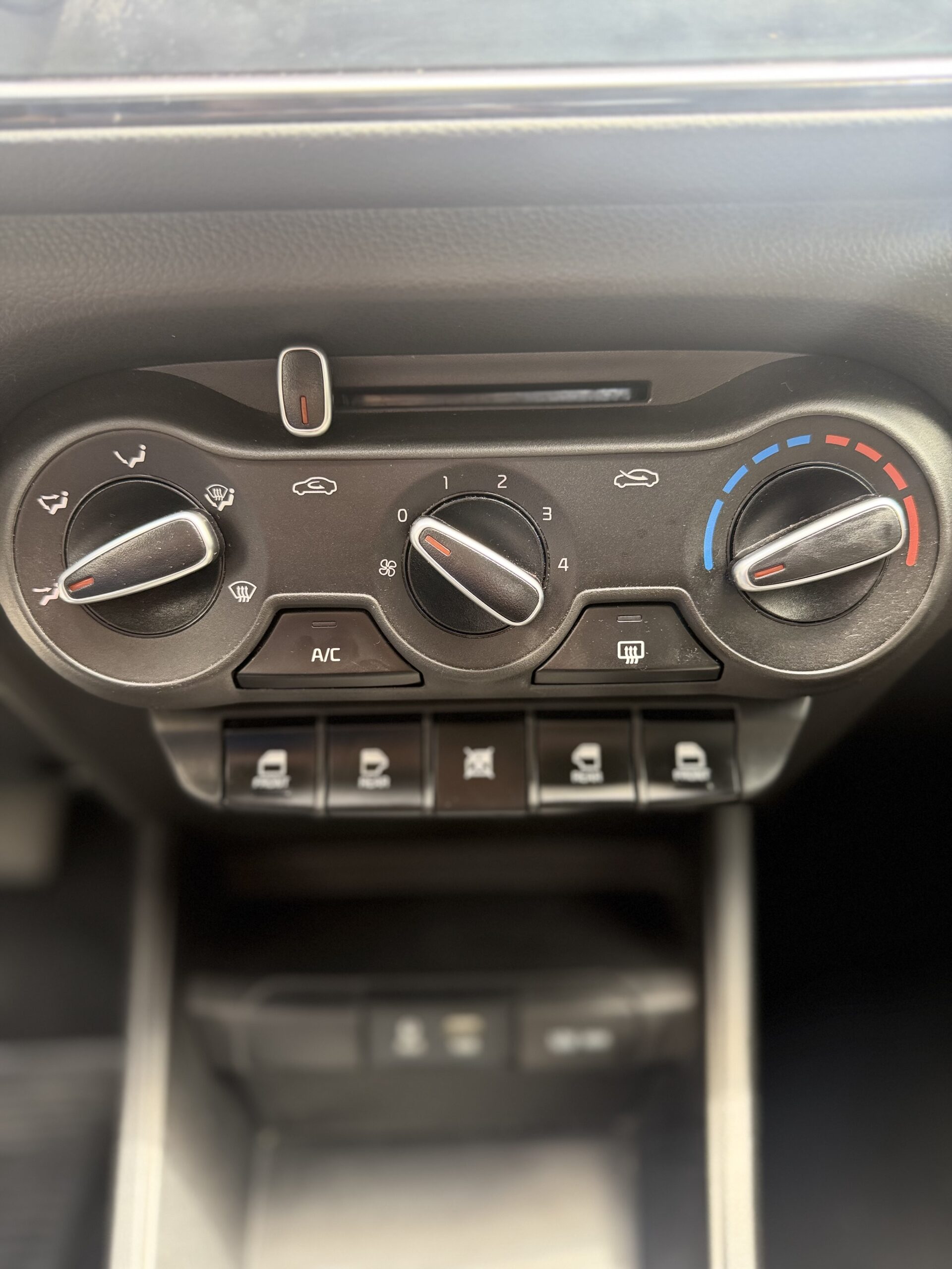 KIA – SOLUTO LX AC 1.4 5p 4×2 TM