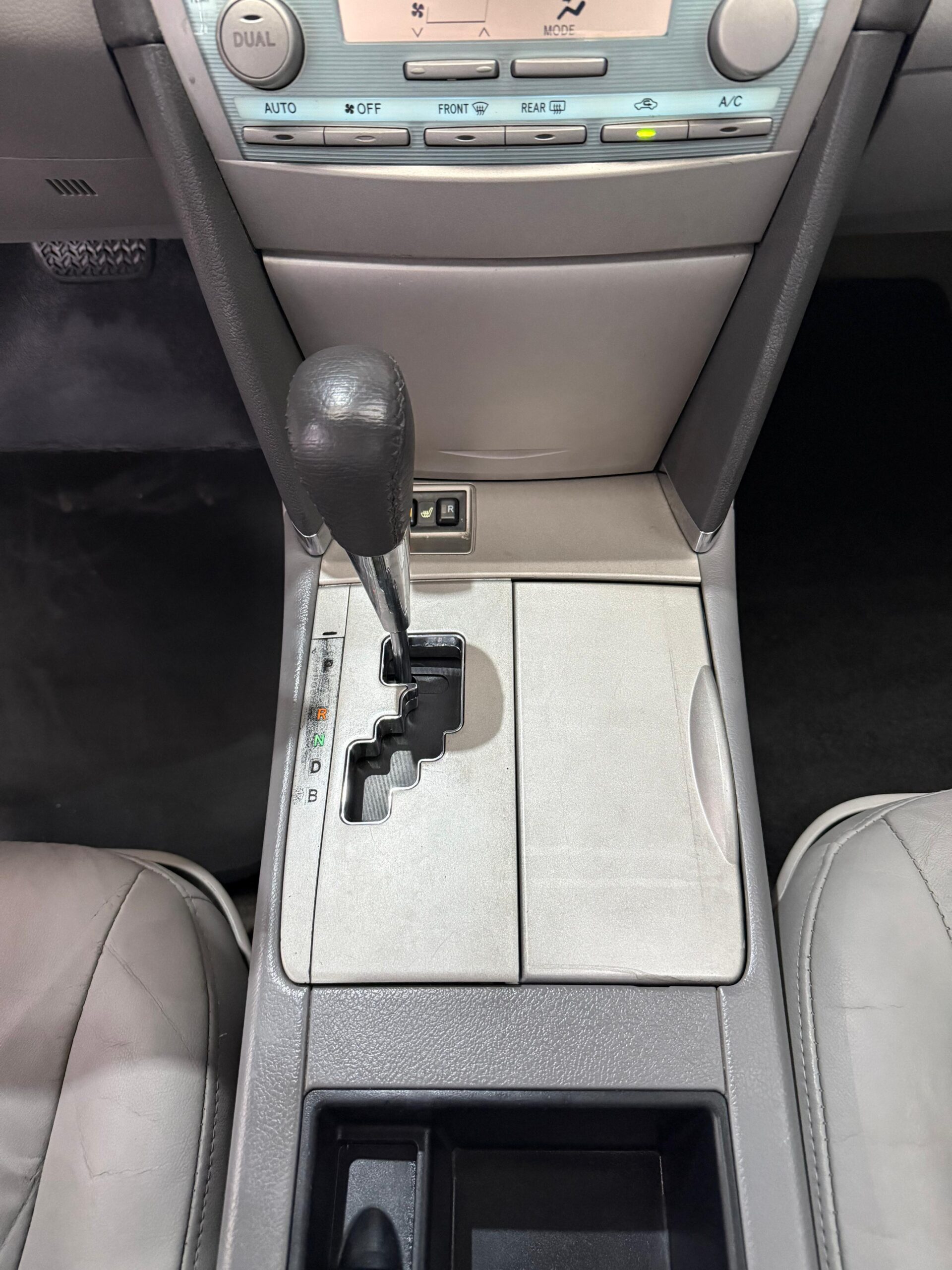 TOYOTA – CAMRY HYBRID AC 2.4 5p 4×2 TA