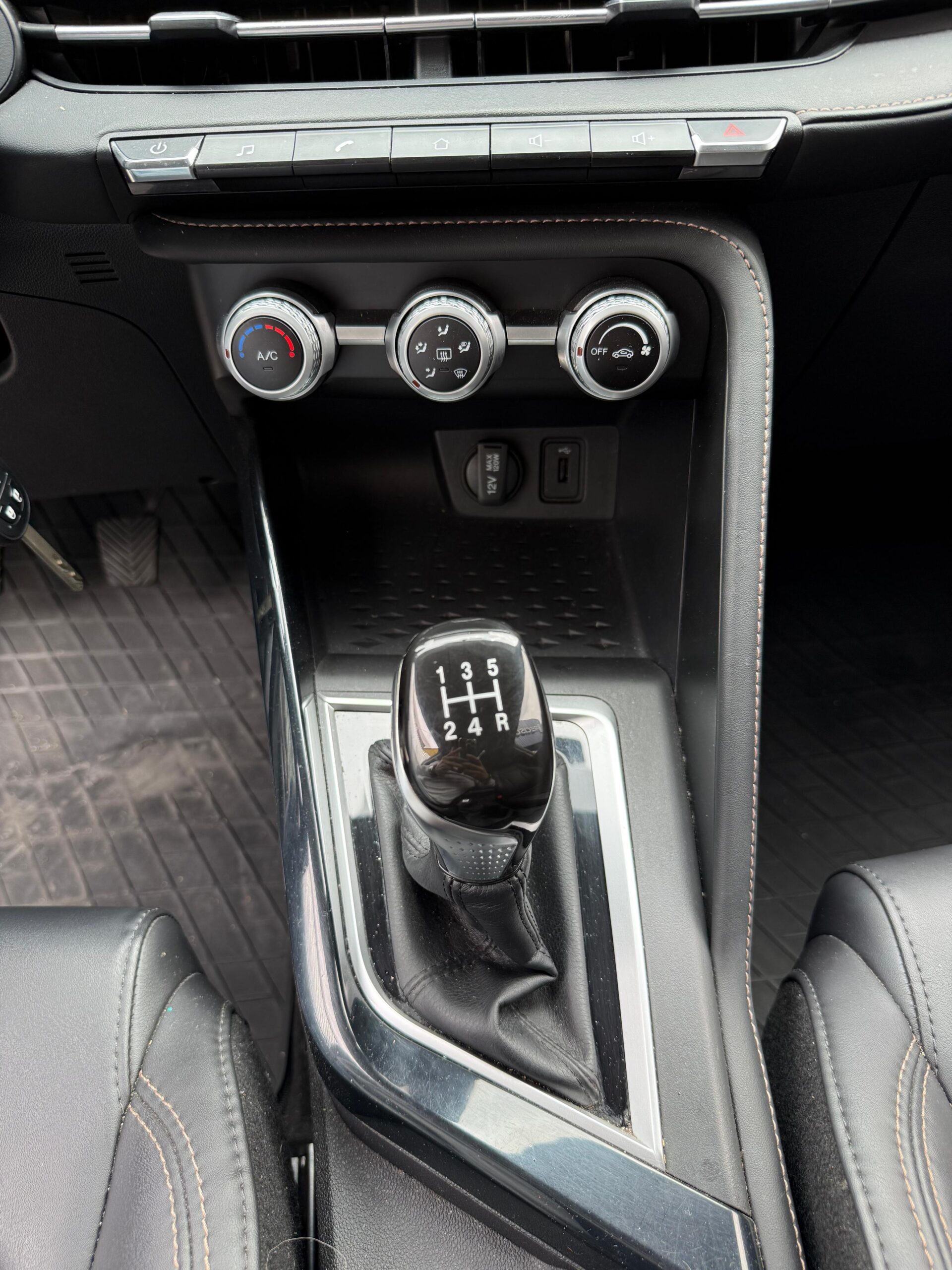 CHANGAN – NEW CS15 ELITE AC 1.5 5p 4×2 TM
