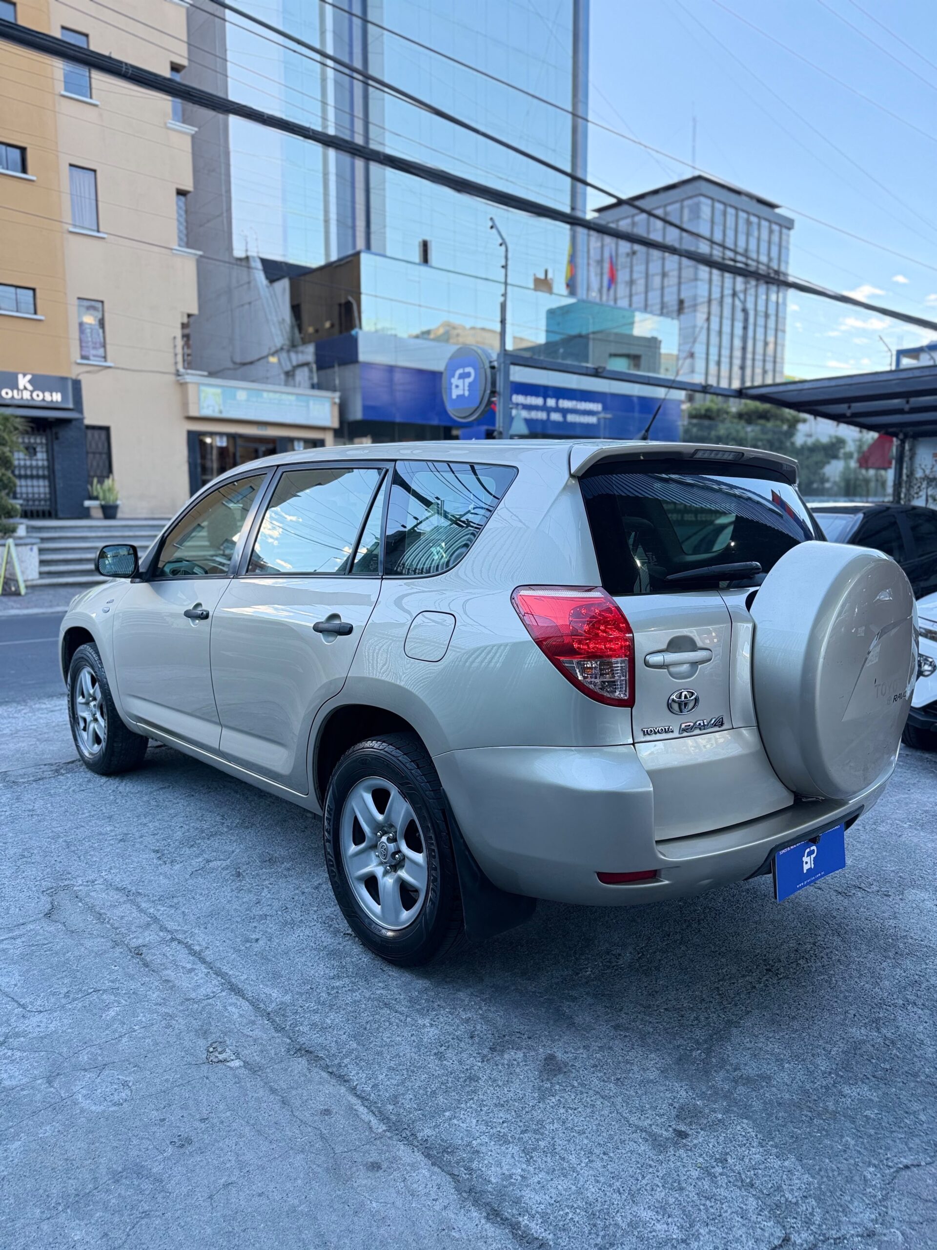 TOYOTA – RAV4 AC 2.4 5p 4×2 TA