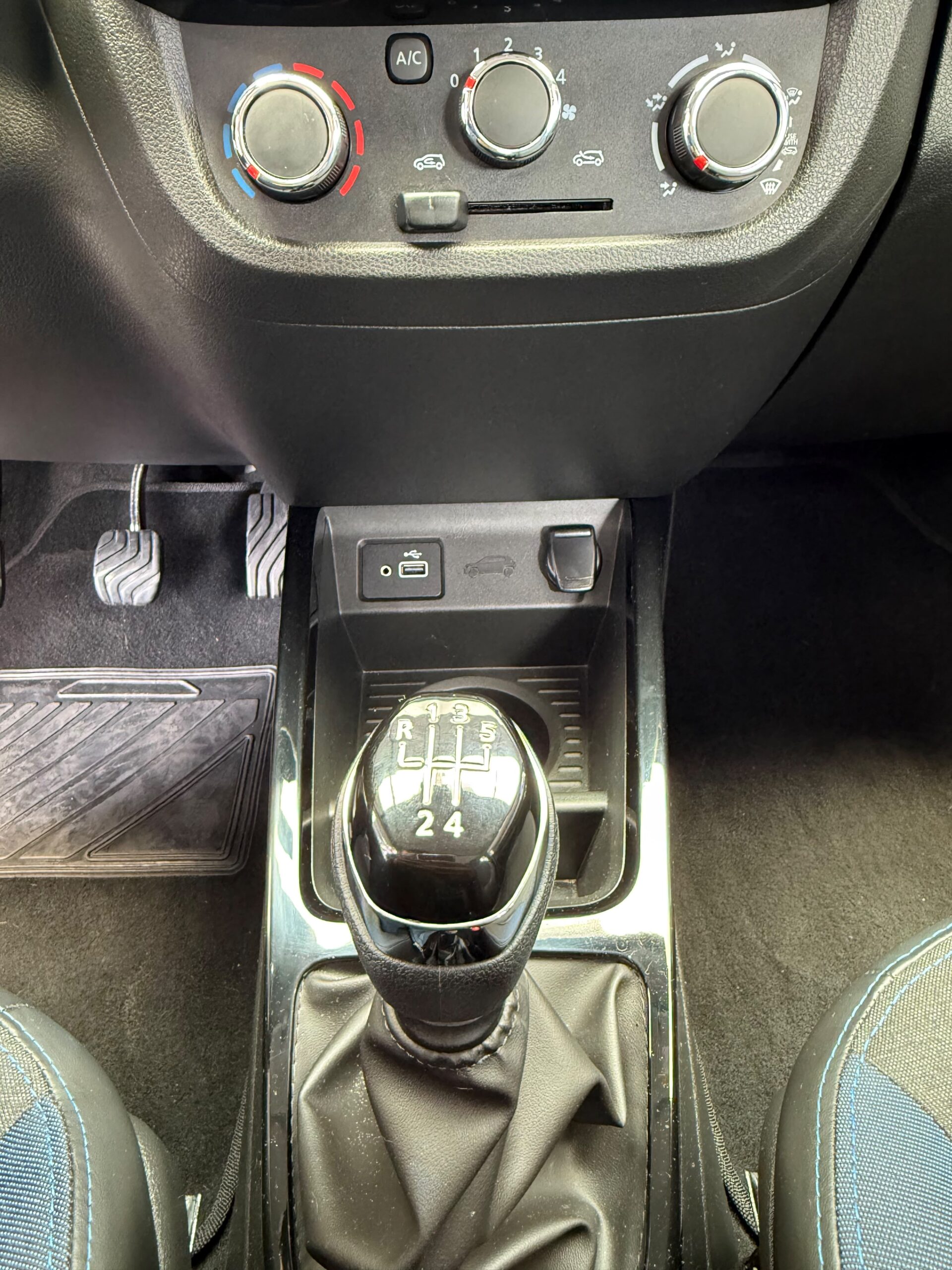 RENAULT – KWID INTENS AC 1.0 5p 4×2 TM