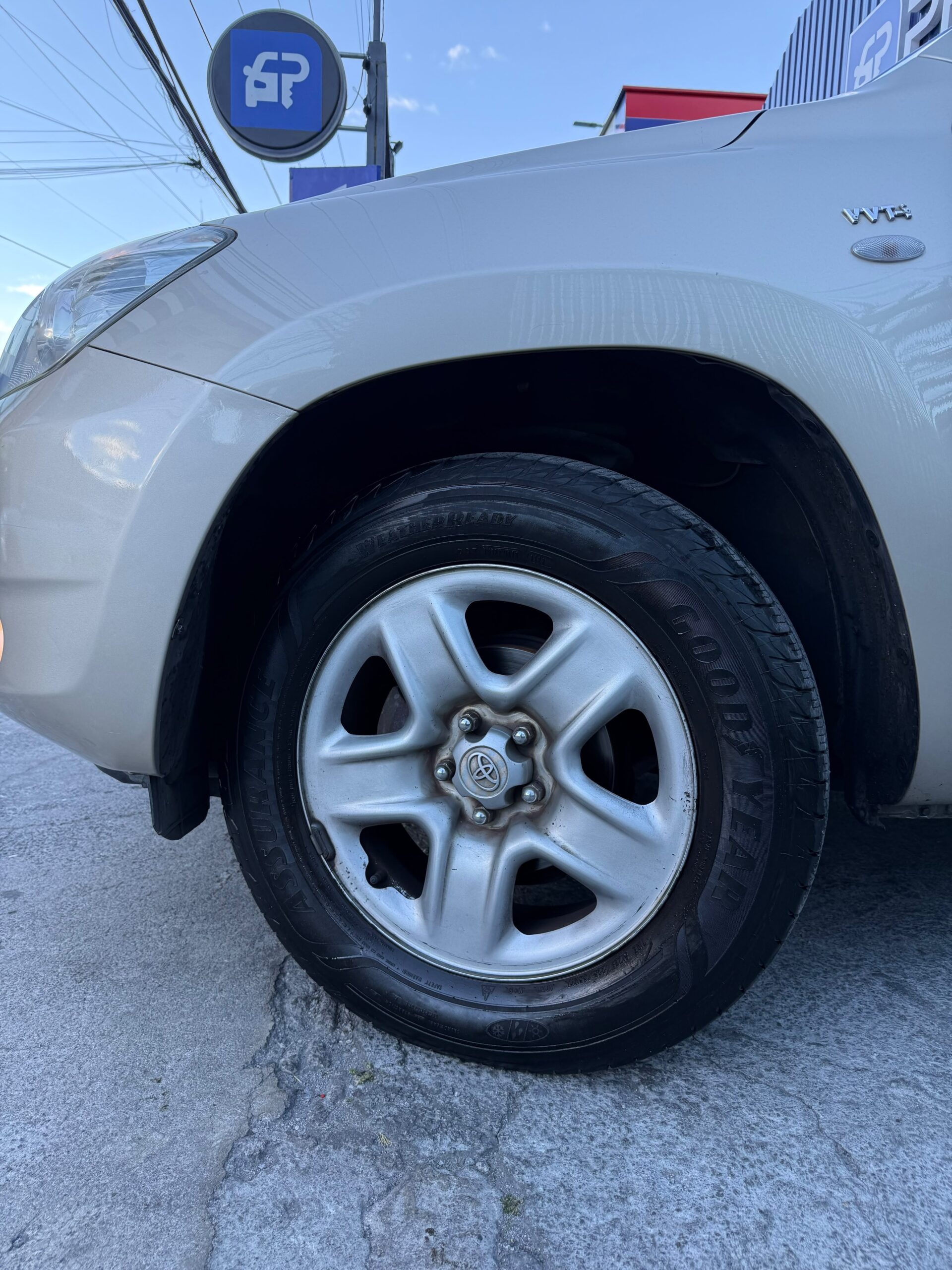 TOYOTA – RAV4 AC 2.4 5p 4×2 TA