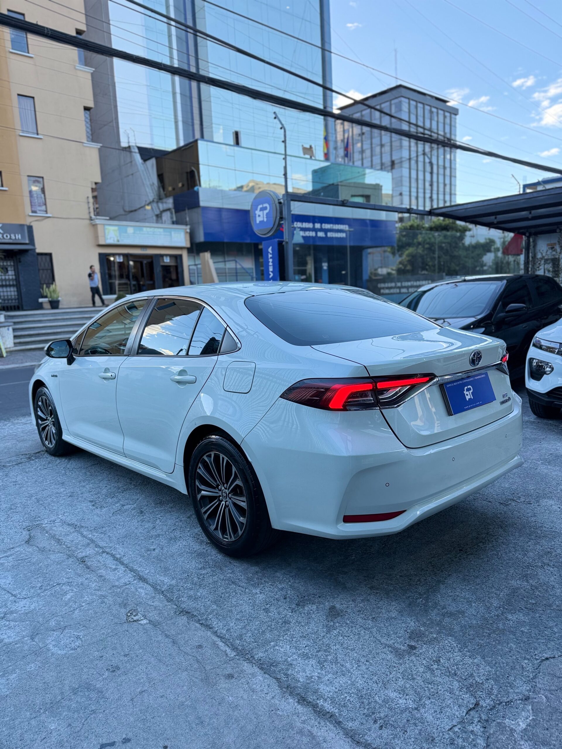 TOYOTA – COROLLA HV SEG AC 1.8 5p 4×2 TA