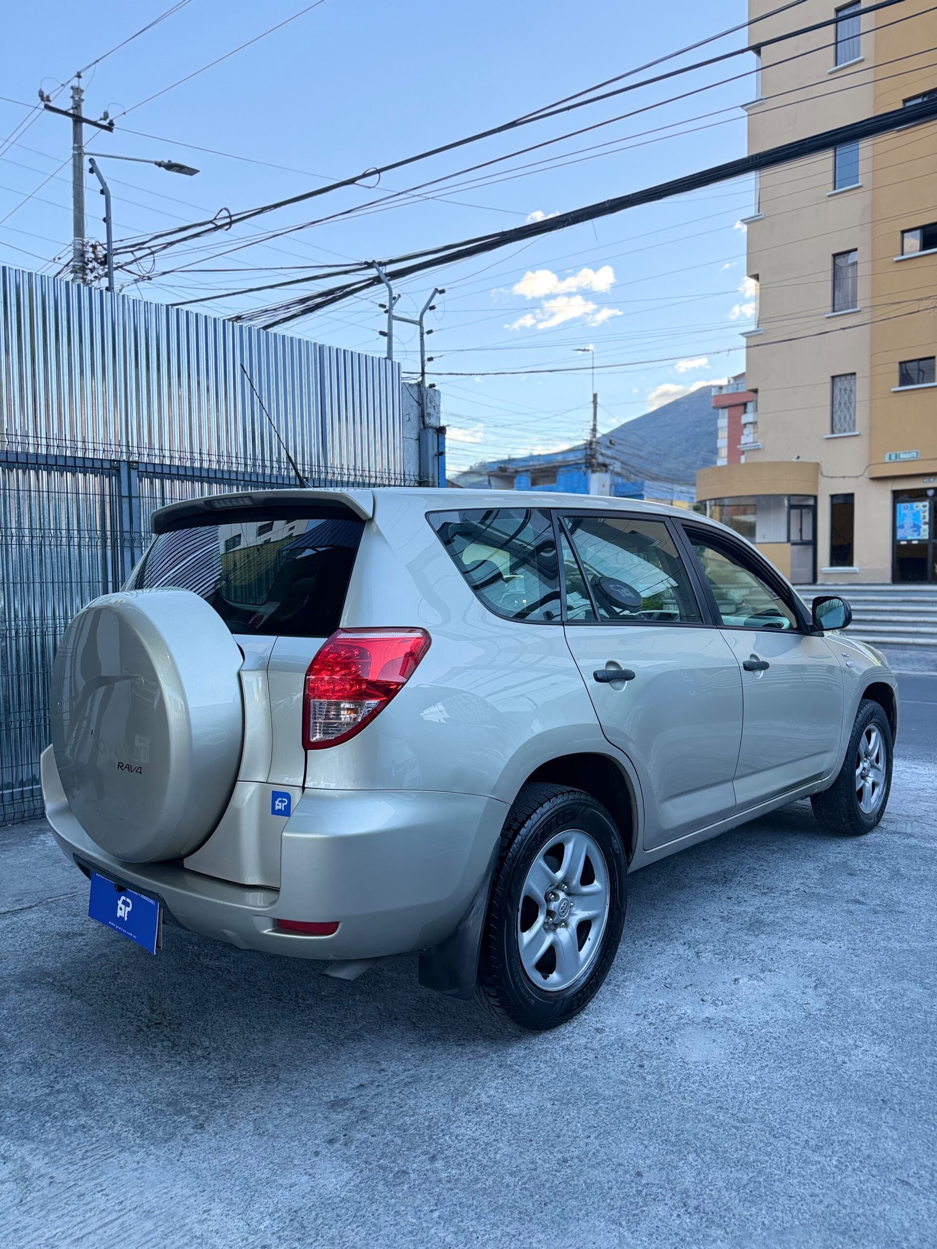TOYOTA – RAV4 AC 2.4 5p 4×2 TA
