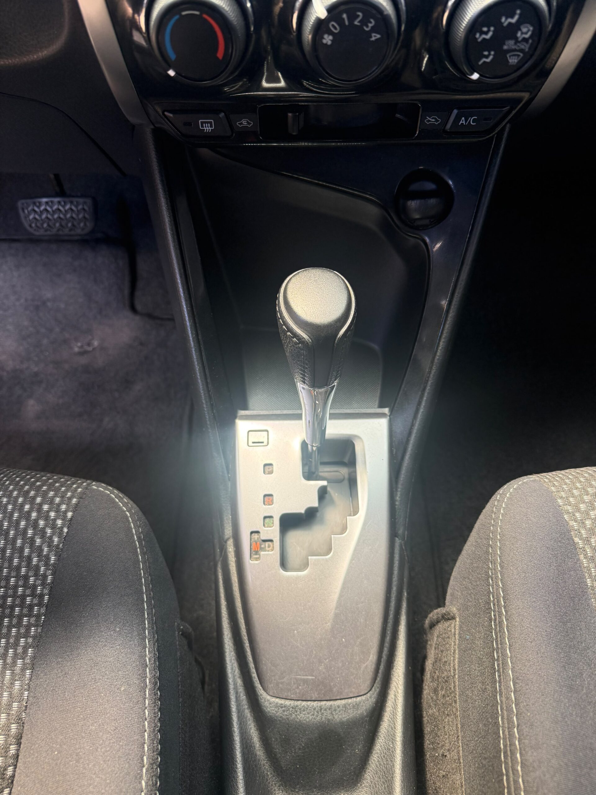 TOYOTA – NEW YARIS SD CVT AC 1.5 5p 4×2 TA