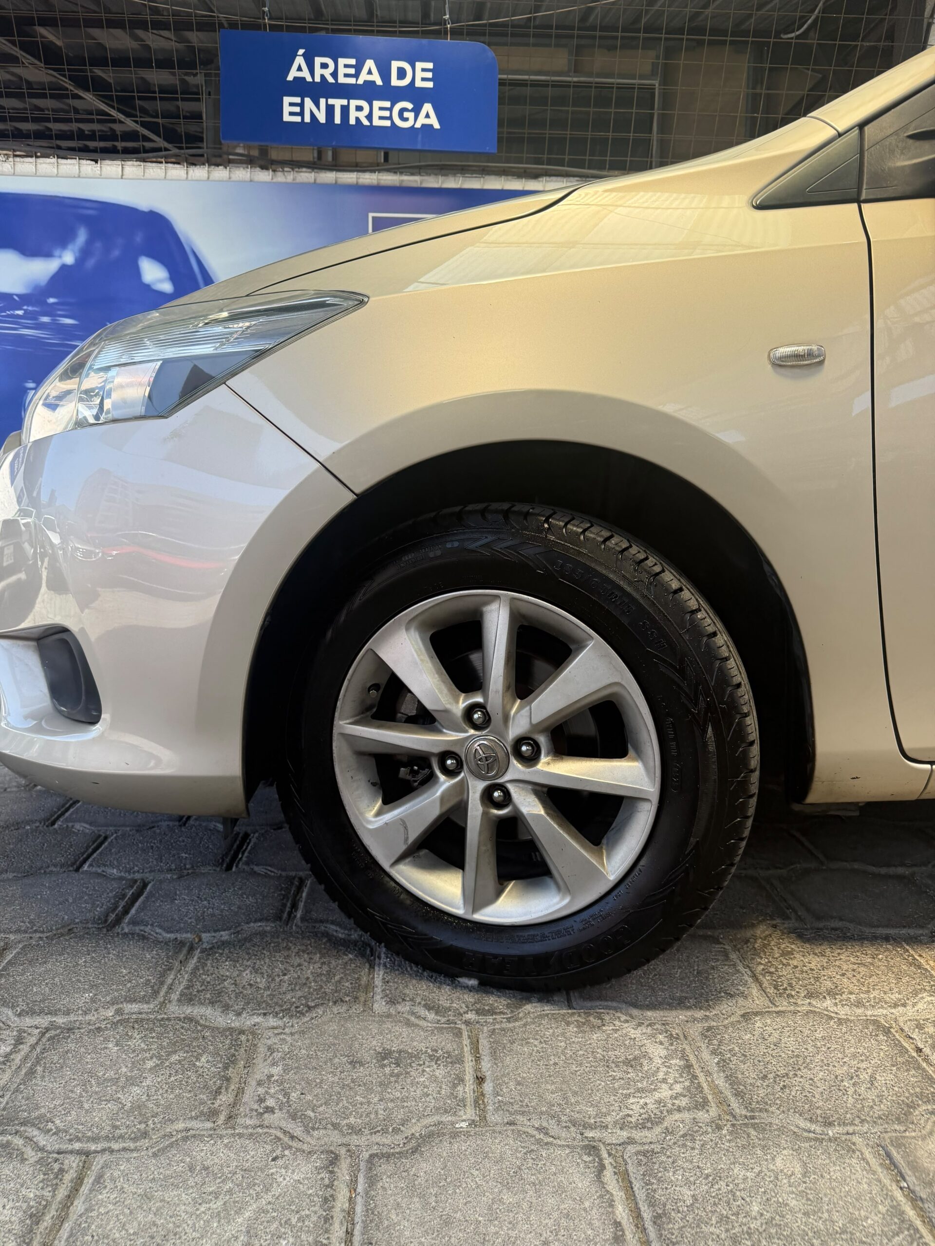 TOYOTA – NEW YARIS SD CVT AC 1.5 5p 4×2 TA