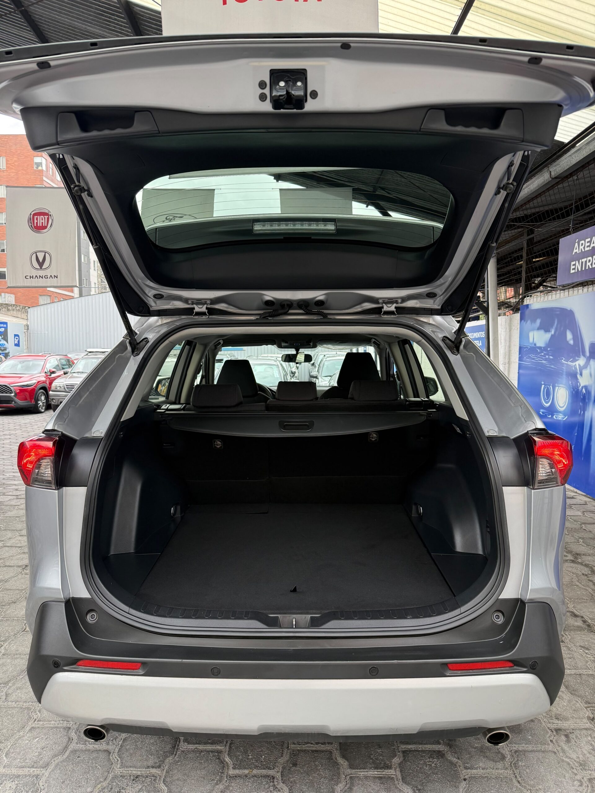 TOYOTA – RAV4 CVT AC 2.0 5p 4×2 TA