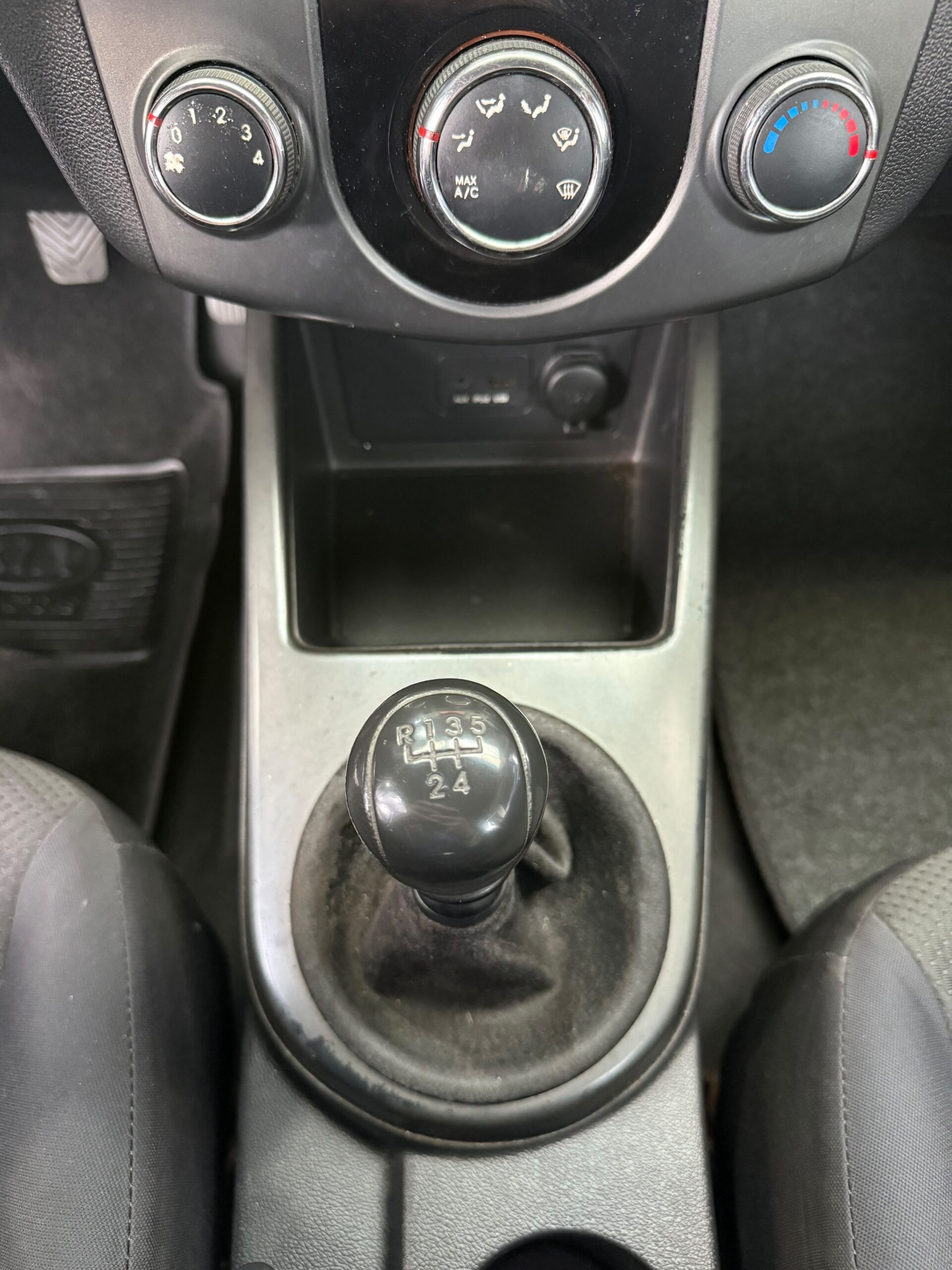 KIA – CERATO FORTE AC 1.6 5p 4×2 TM