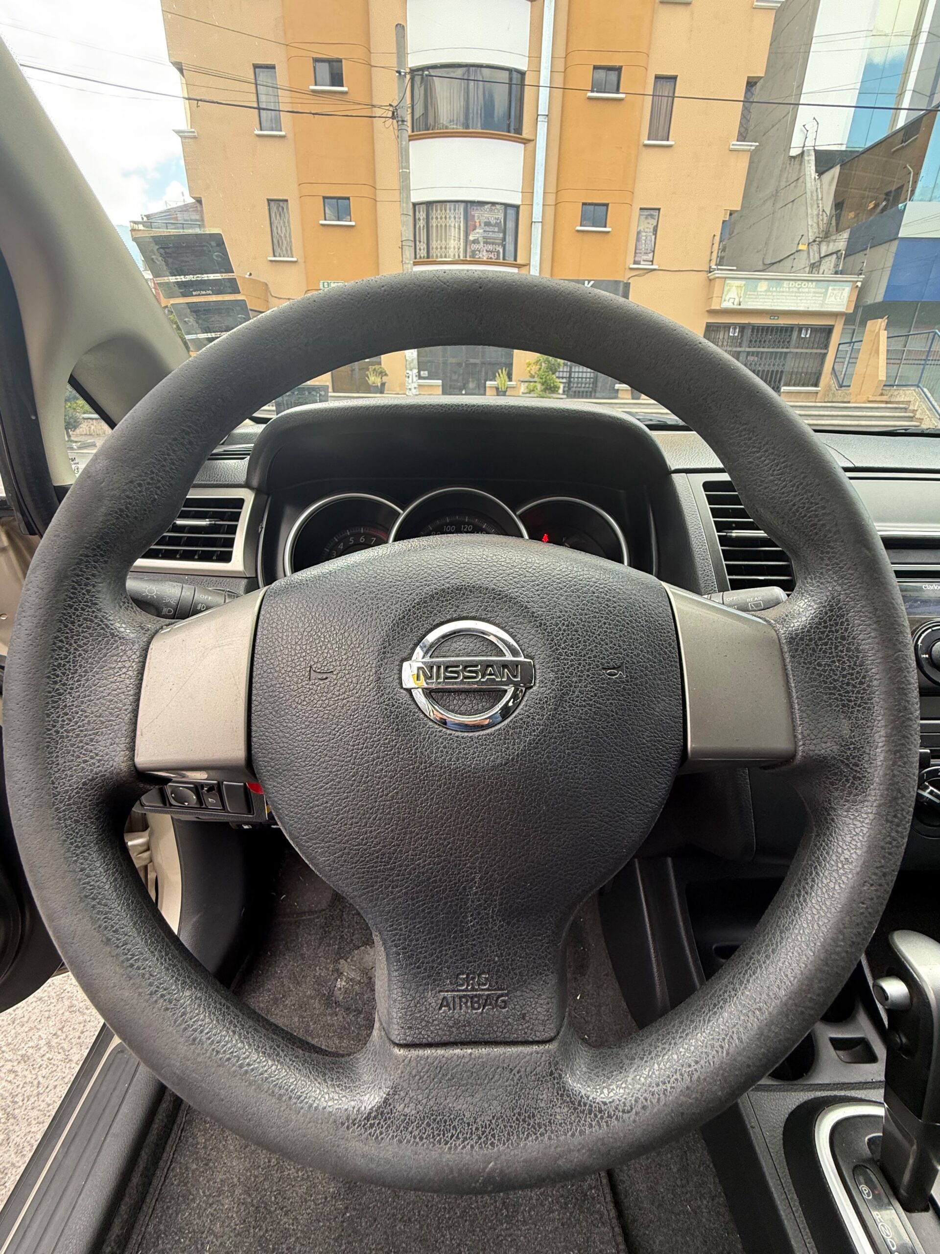NISSAN – TIIDA HB AC 1.6 5p 4×2 TA