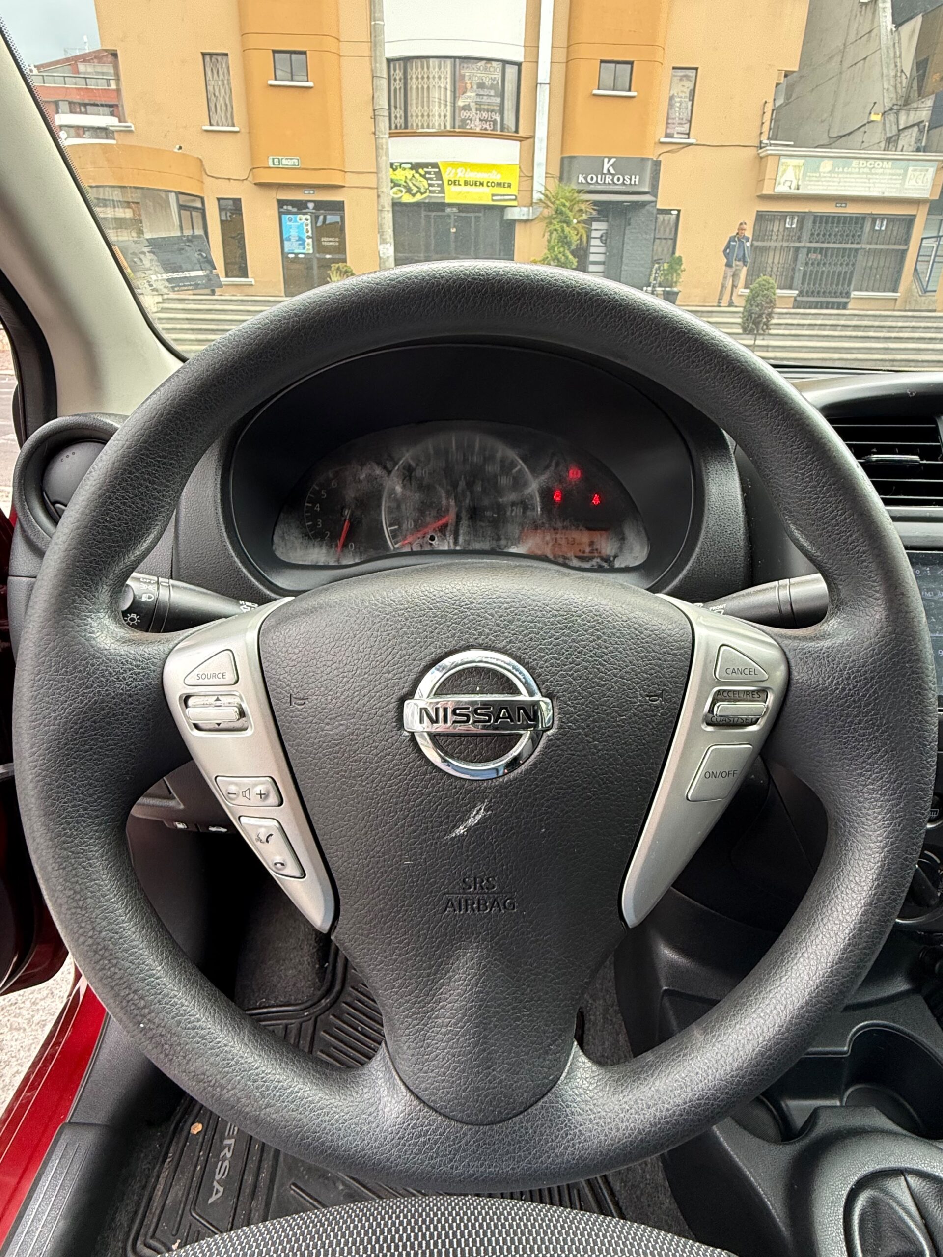 NISSAN – VERSA AC 1.6 5p 4×2 TM
