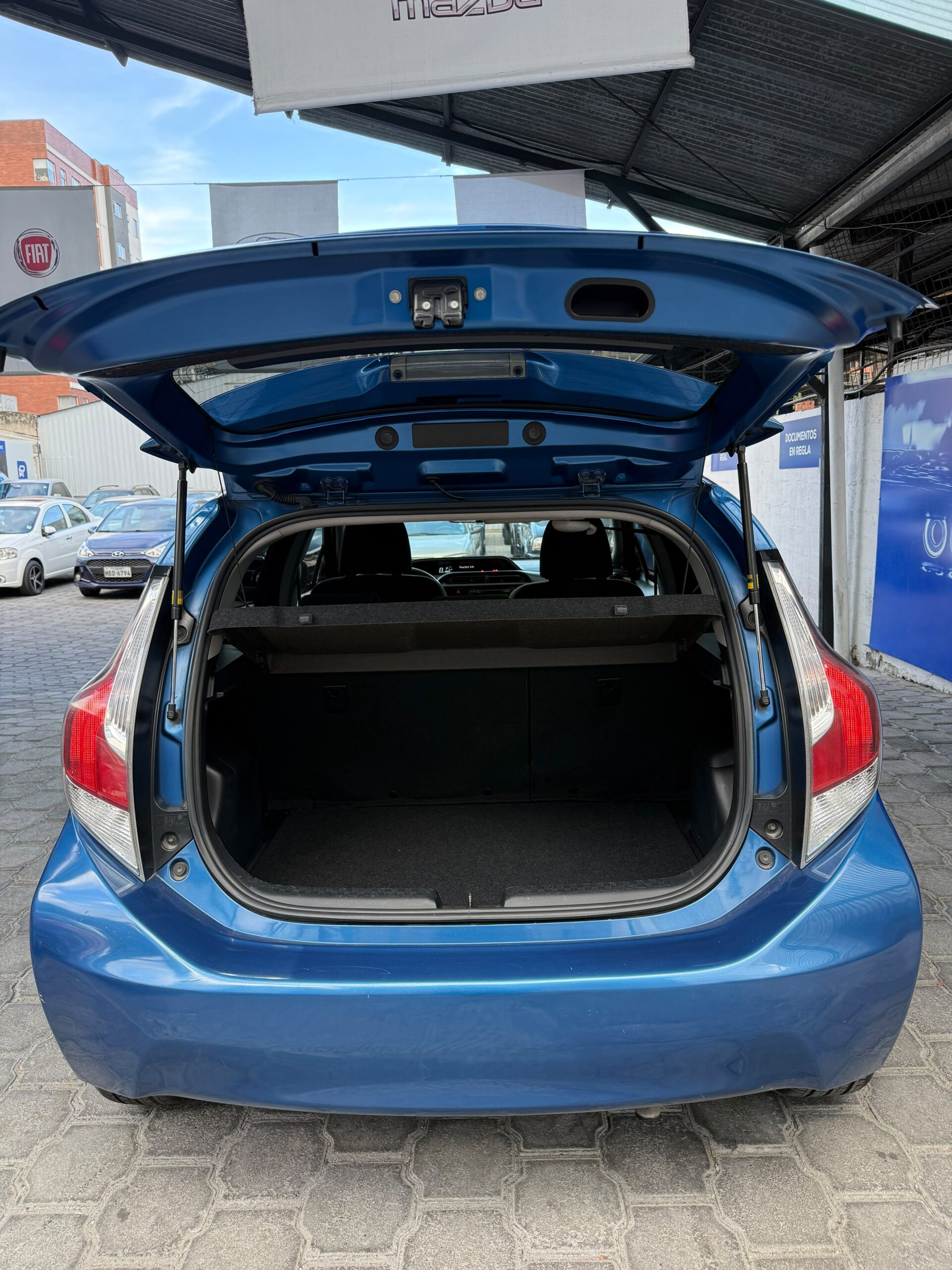 TOYOTA – PRIUS C SPORT AC 1.5 5p 4×2 TA
