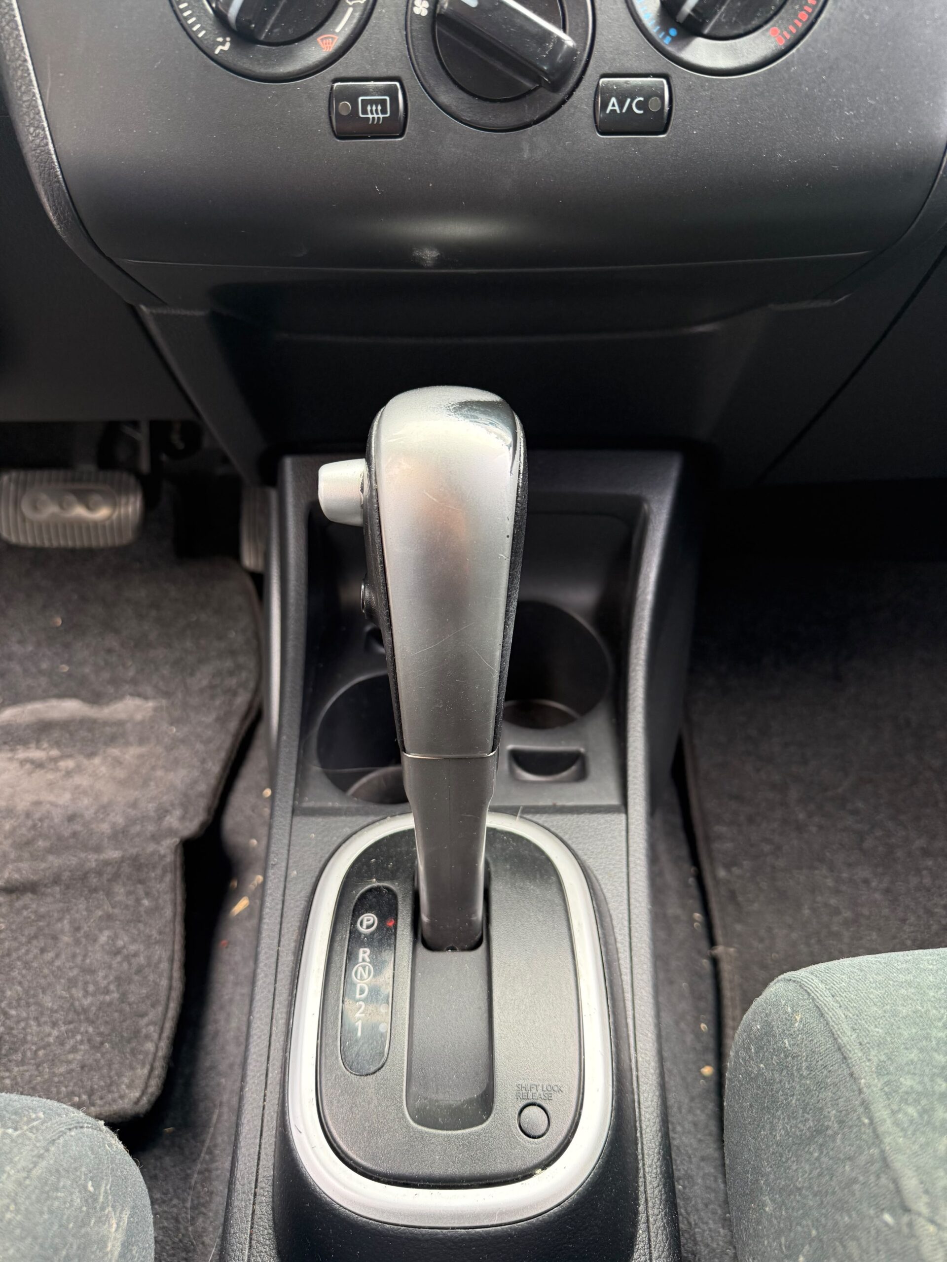 NISSAN – TIIDA HB AC 1.6 5p 4×2 TA