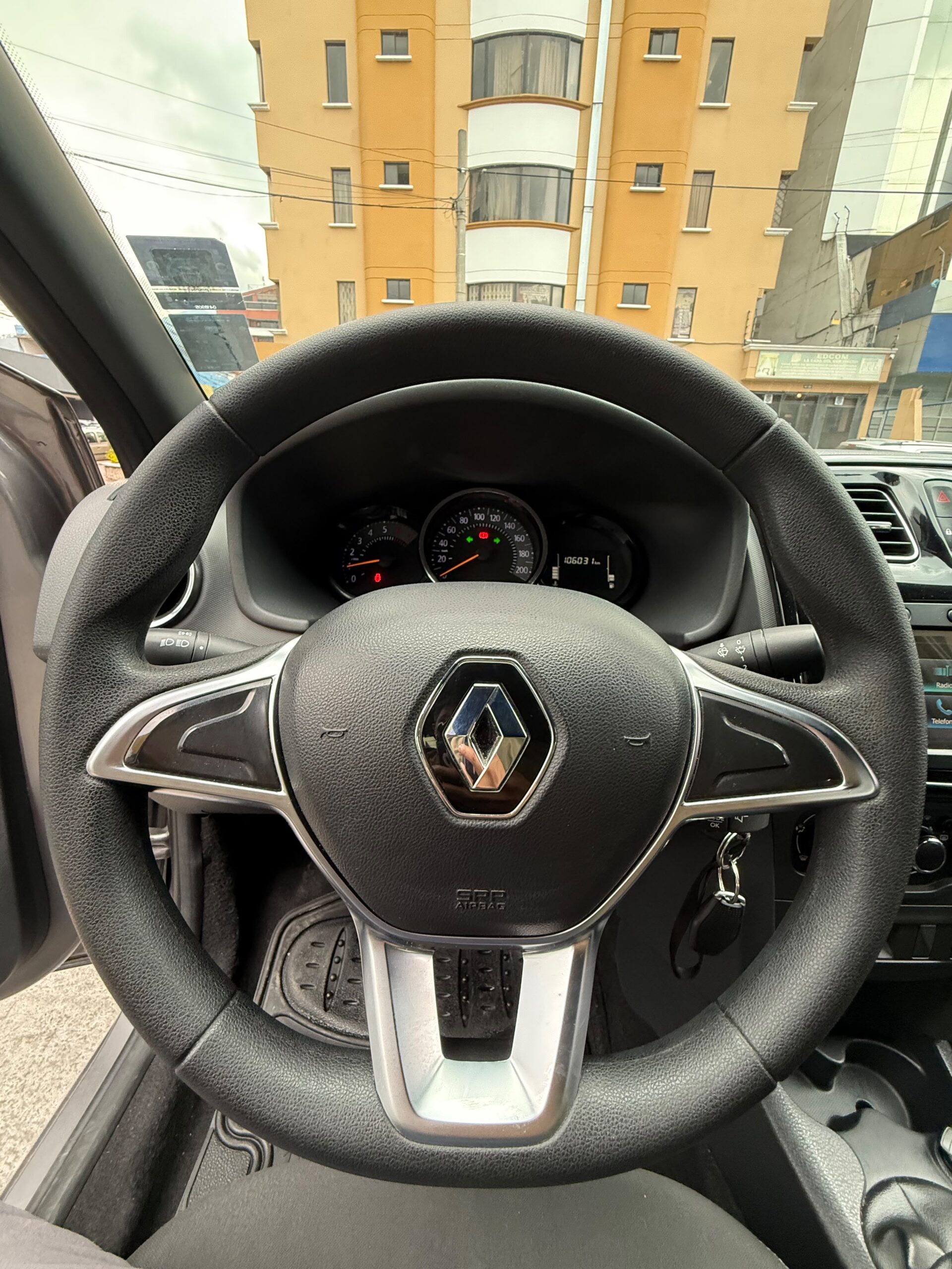 RENAULT – LOGAN ZEN AC 1.6 5p 4×2 TM