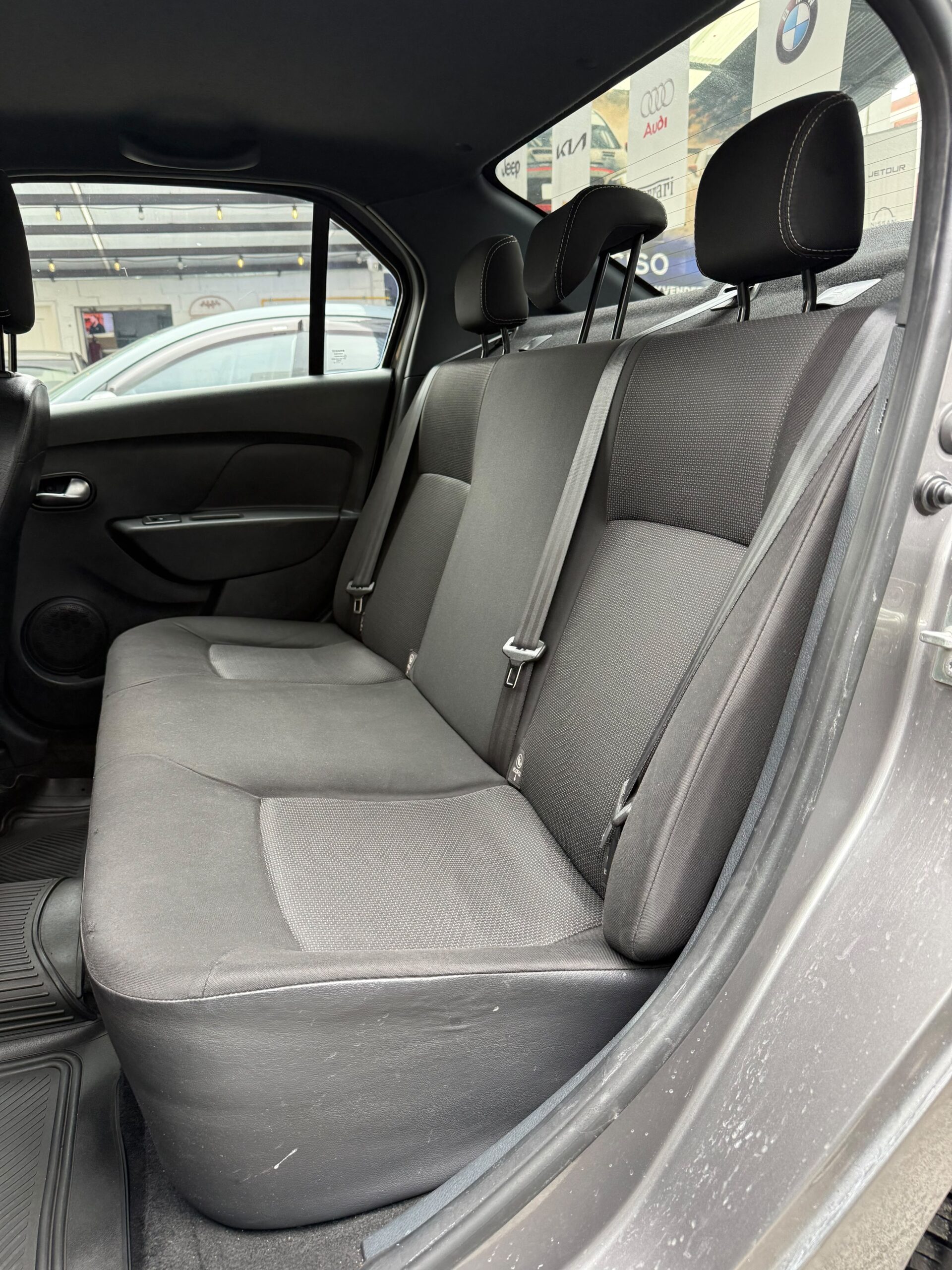 RENAULT – LOGAN ZEN AC 1.6 5p 4×2 TM
