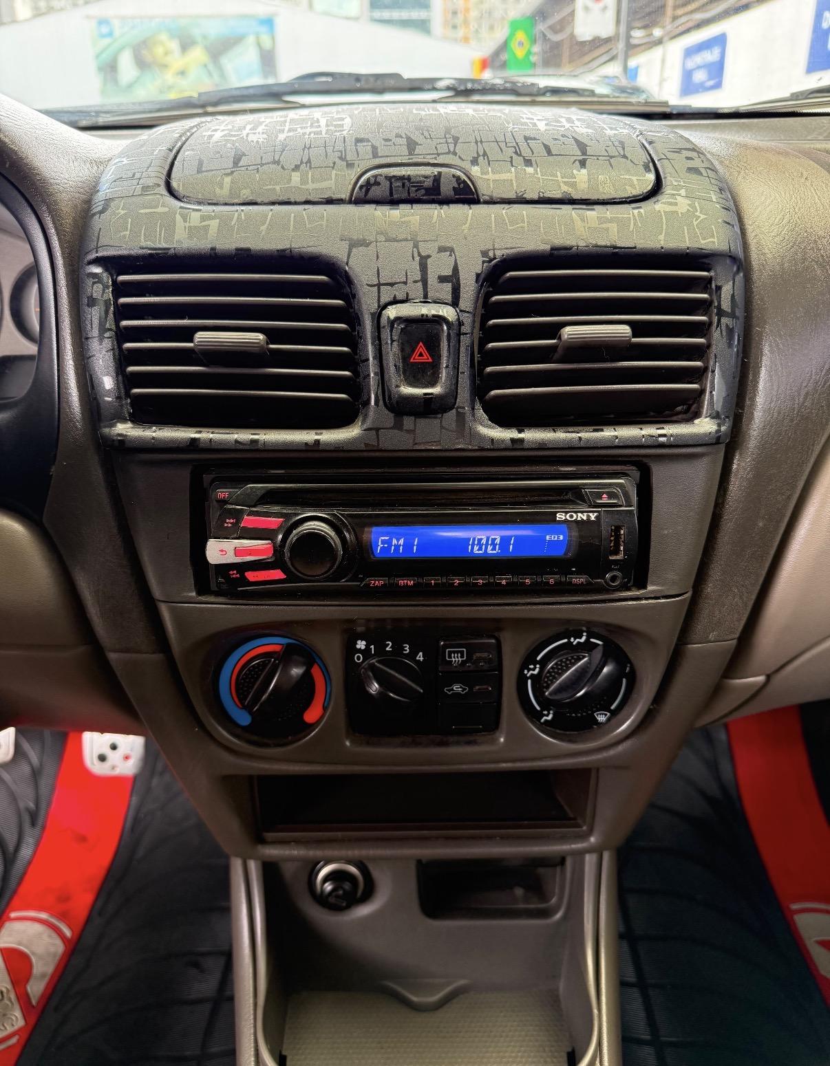 NISSAN – SENTRA 1.8 5p 4×2 TM