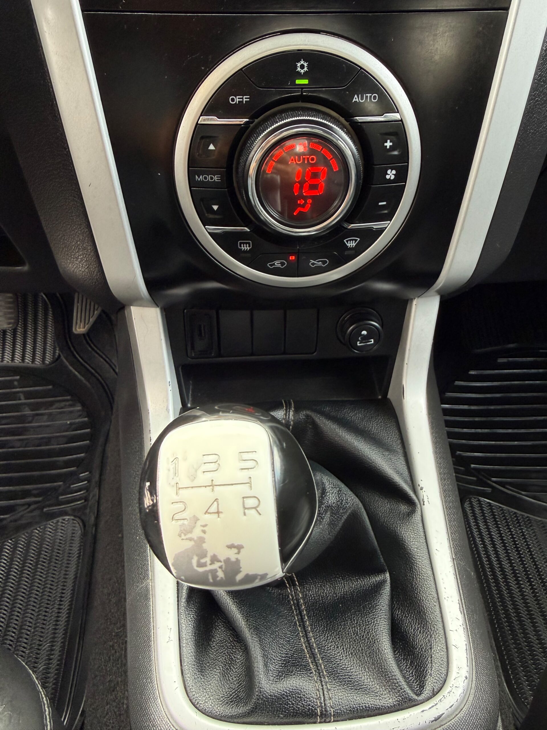 CHEVROLET – DMAX CRDI FULL AC 2.5 5p 4×4 TM